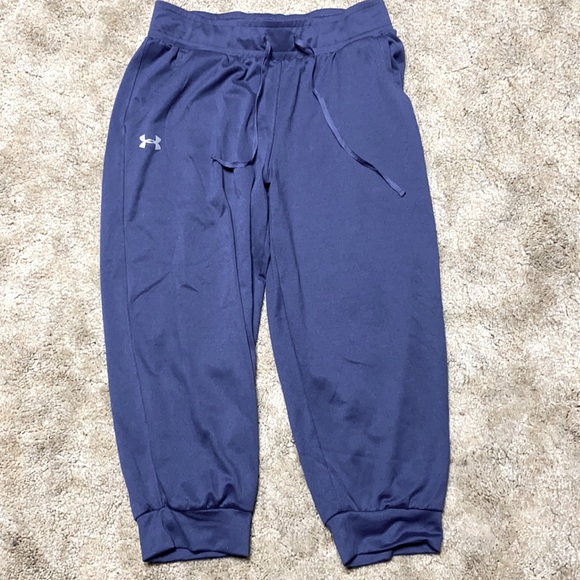 LN Women’s Under Armour light blue jogger capris Small - Picture 1 of 4